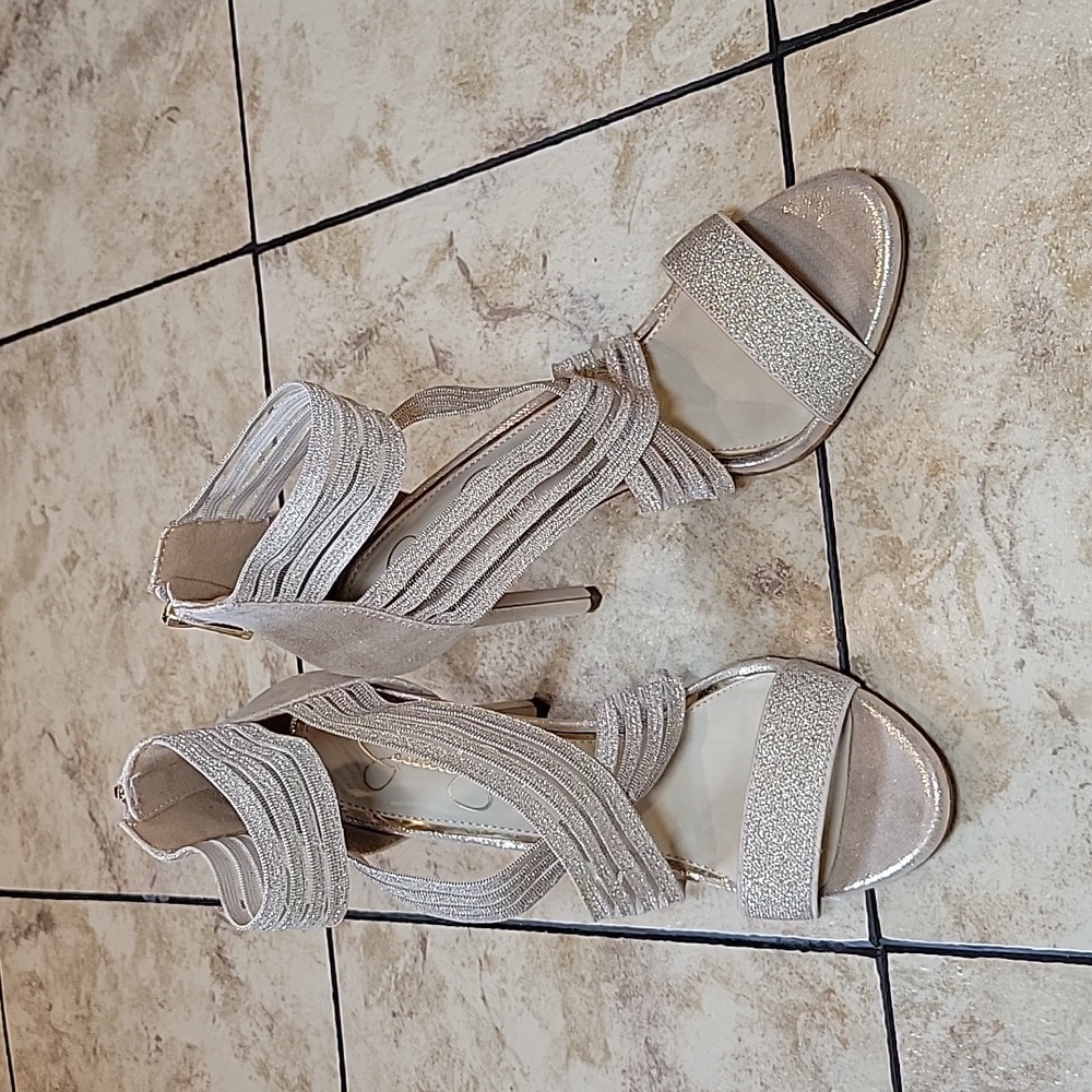Jessica Simpson Metallic Gold Strappy 4 inch Heels
